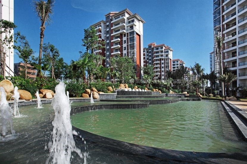 ?？谝心堋っ懒譃承^(qū)室外泳池、兒童池水處理工程